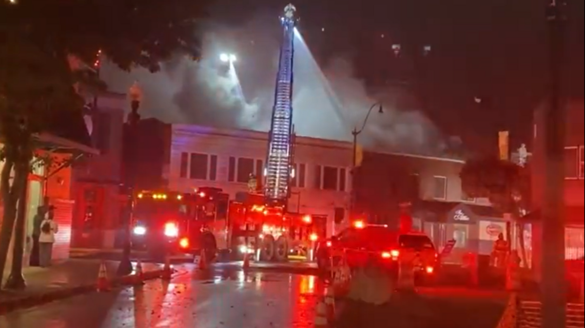 Downtown Sumner building fire burns businesses, closes roads | Tacoma ...