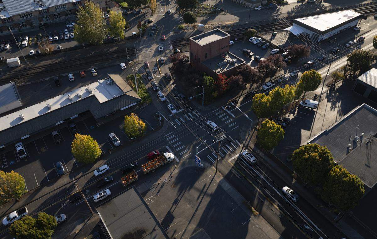 Residents say that a residential section near 5th St NW & W Main Ave has become dangerous as cars use it as a cut though to avoid backups, on Tuesday, Oct. 14, 2025, in Puyallup.