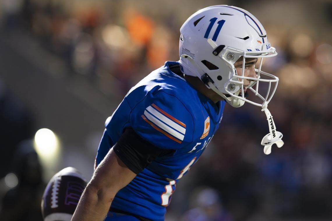 Graham-Kapowsin Eagles wide receiver Kase Betz (11) reacts to a touchdown against the O'Dea Fighting Irish during the first half of the game at Art Crate Field, on Friday, Sept. 5, 2025, in Spanaway, Wash.