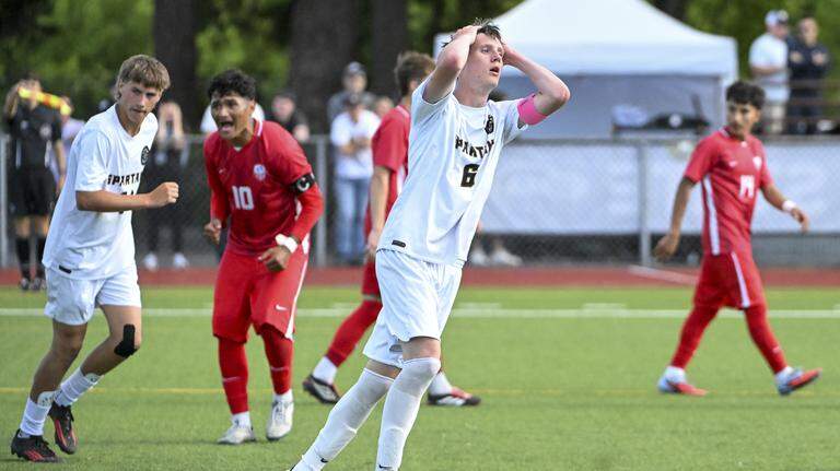 Sumner falls to Eastmont in 4A soccer state championship game, 3-1