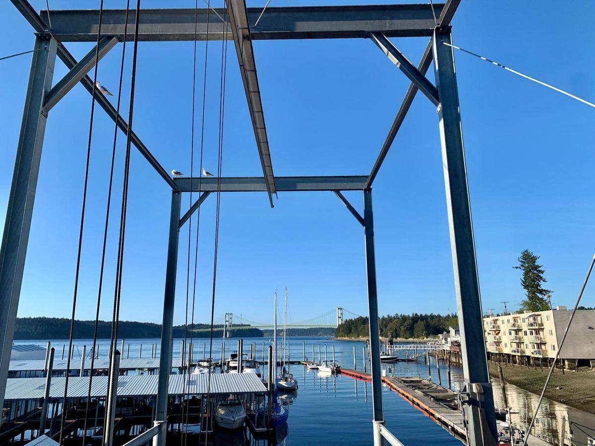 Located at the Narrows Marina, the view from Narrows Brewing is hard to beat. There’s free WiFi, plenty of seating, games and of course great beer.