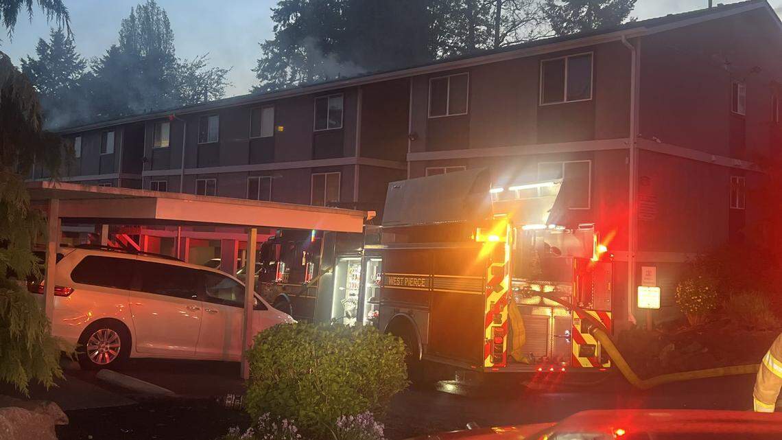 Suspected arson fire displaces residents living in 10 Pierce County apartments