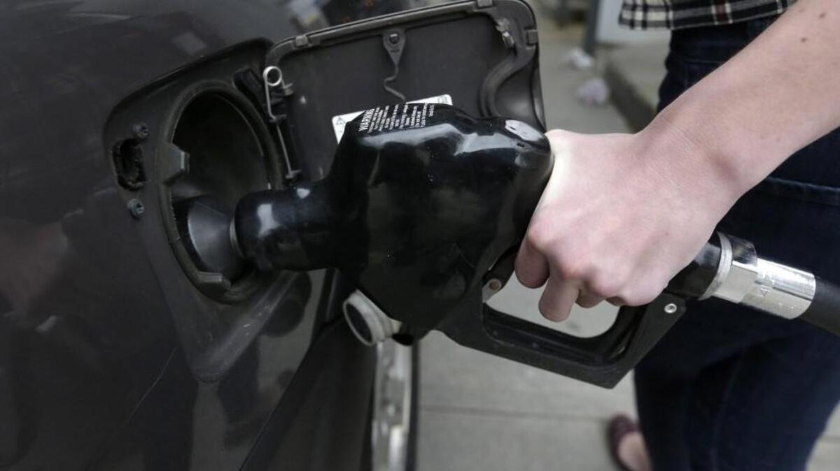Drivers saw a slight reduction of prices at the pump last week.