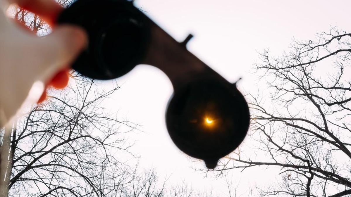 With a solar eclipse anticipated in the United States in a month, NASA and the American Astronomical Society warn that not all solar eclipse viewing glasses are safe.