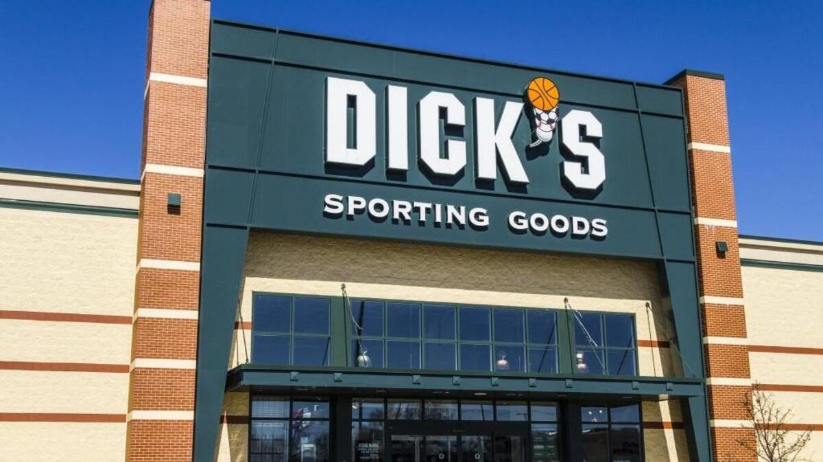 Dick’s Sporting Goods is hiring for three new regional stores.