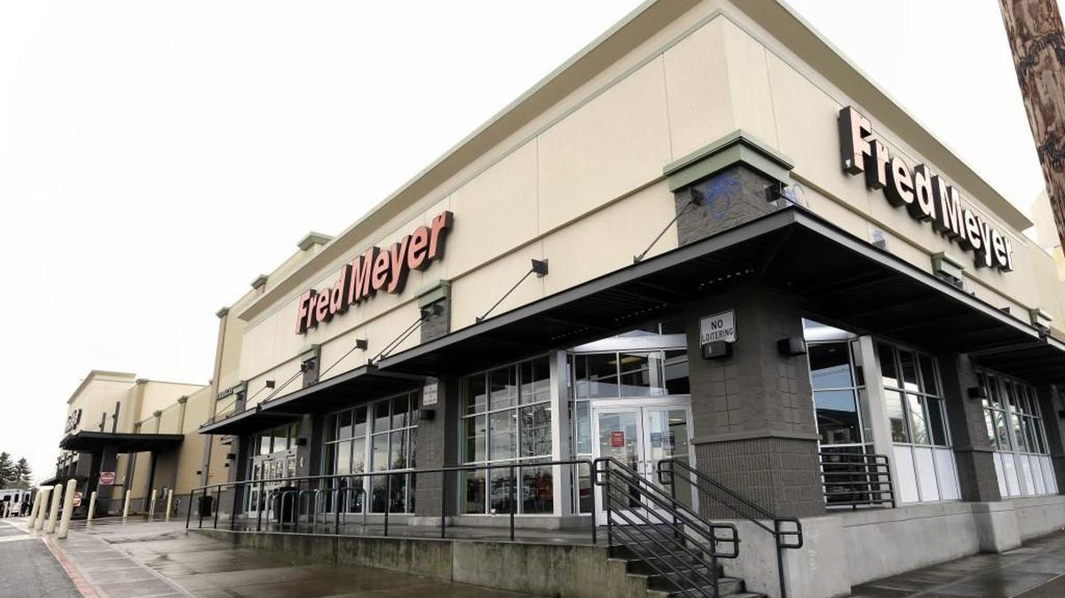Workers with Fred Meyer represented by UFCW 3000 are among those with a new three-year contract.