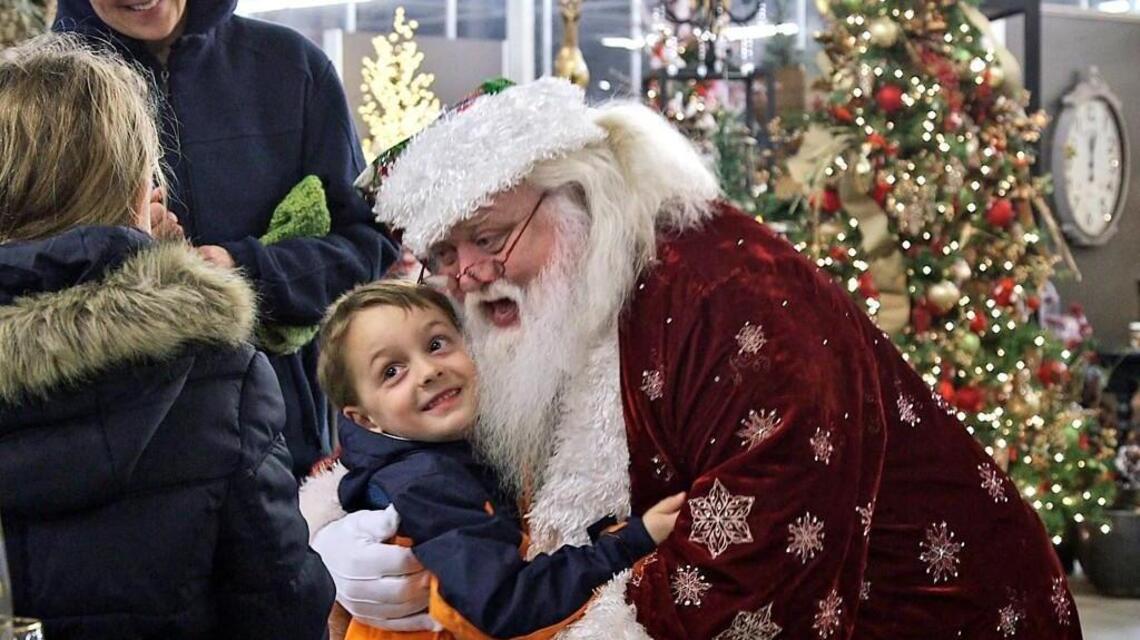 After COVID hiatus last year, Tacoma Santa Parade is back Sunday, but in a new location