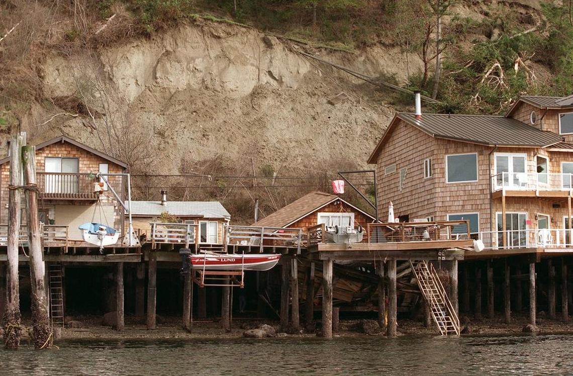 Salmon Beach, Tacoma in 2001.