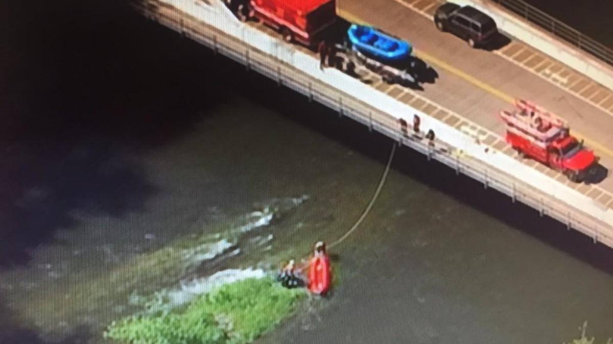 King County sheriff’s deputies rescue a pair of people Tuesday afternoon from the Green River at Flaming Geyser State Park east of Auburn, the Sheriff’s Office stated.