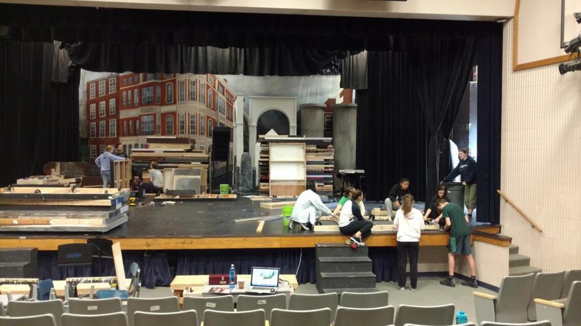 Theater Tech class gives Gig Harbor High students sense of purpose and belonging