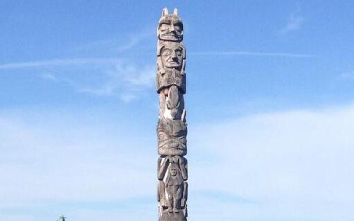 
The totem pole was removed from its Gig Harbor location of more than 30 years. The 28-foot-tall totem pole, carved by Dave Davies from Western red cedar, was donated by the Ulsh family to the city for refurbishment and relocation.
