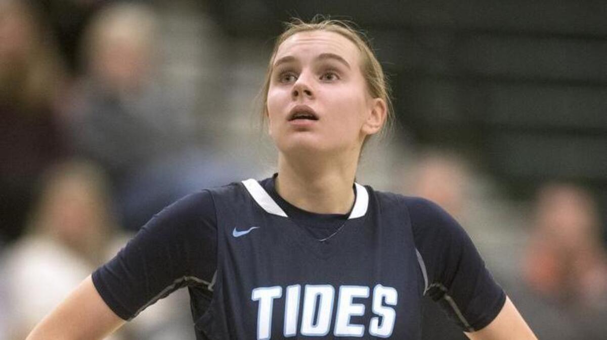 Gig Harbor sophomore Brynna Maxwell during a girls basketball game at Timberline High School in Lacey on Jan. 4, 2017.