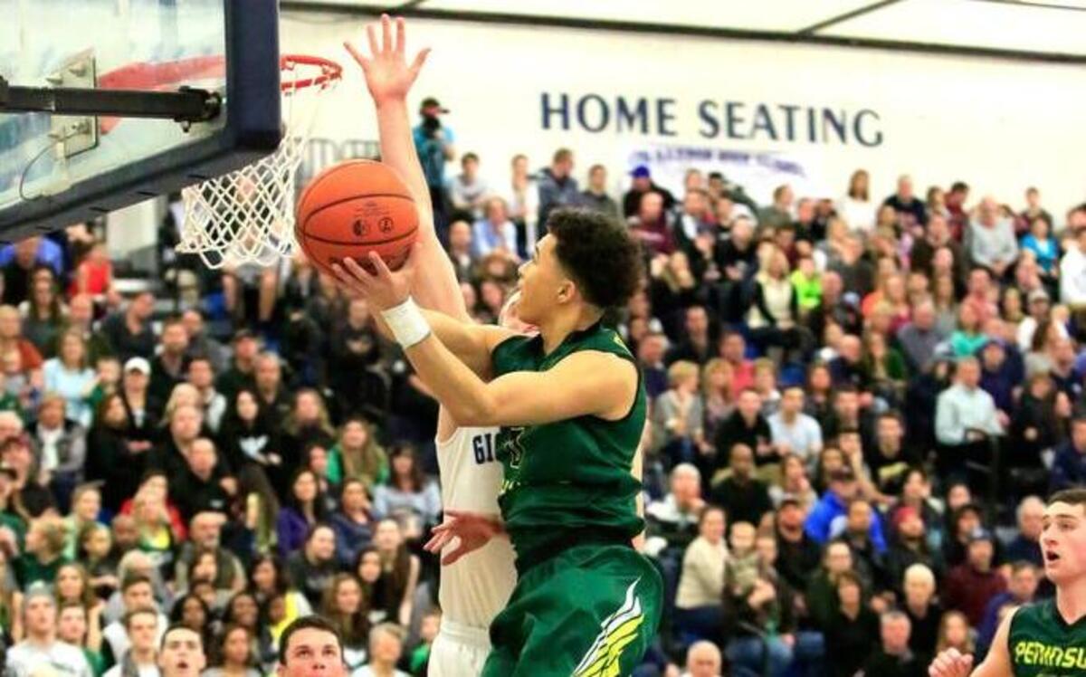 Peninsula High senior guard JaQuori McLaughlin scored a game-high 16 points against Gig Harbor on Monday night.