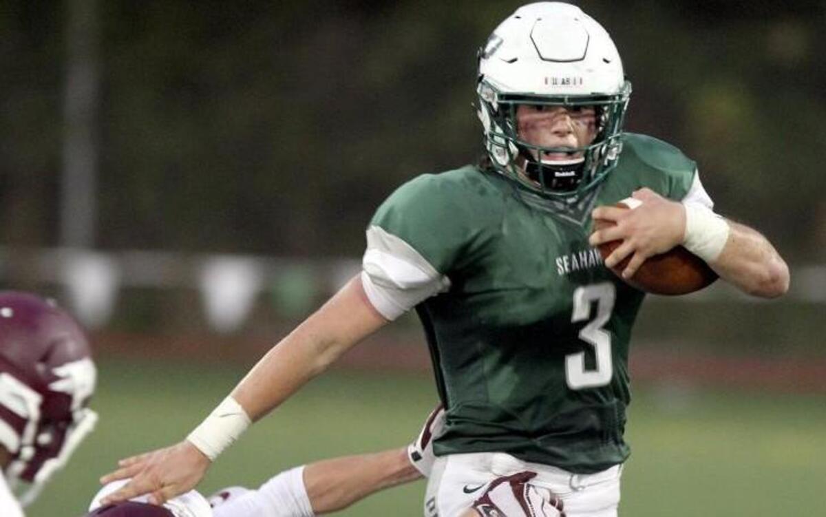 
Peninsula High junior Cameron Lewis is making his case to be the Seahawks featured running back. 
