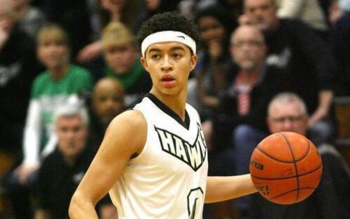 
Peninsula senior guard JaQuori McLaughlin recently picked up two more Pac-12 offers from Utah and Cal. 
