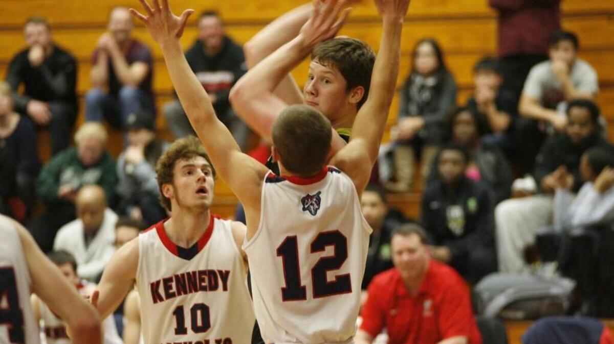 Peninsula senior center Jimmy Ritchie had a big game for the Seahawks against Kennedy Catholic, scoring 14 points in a 69-60 win.