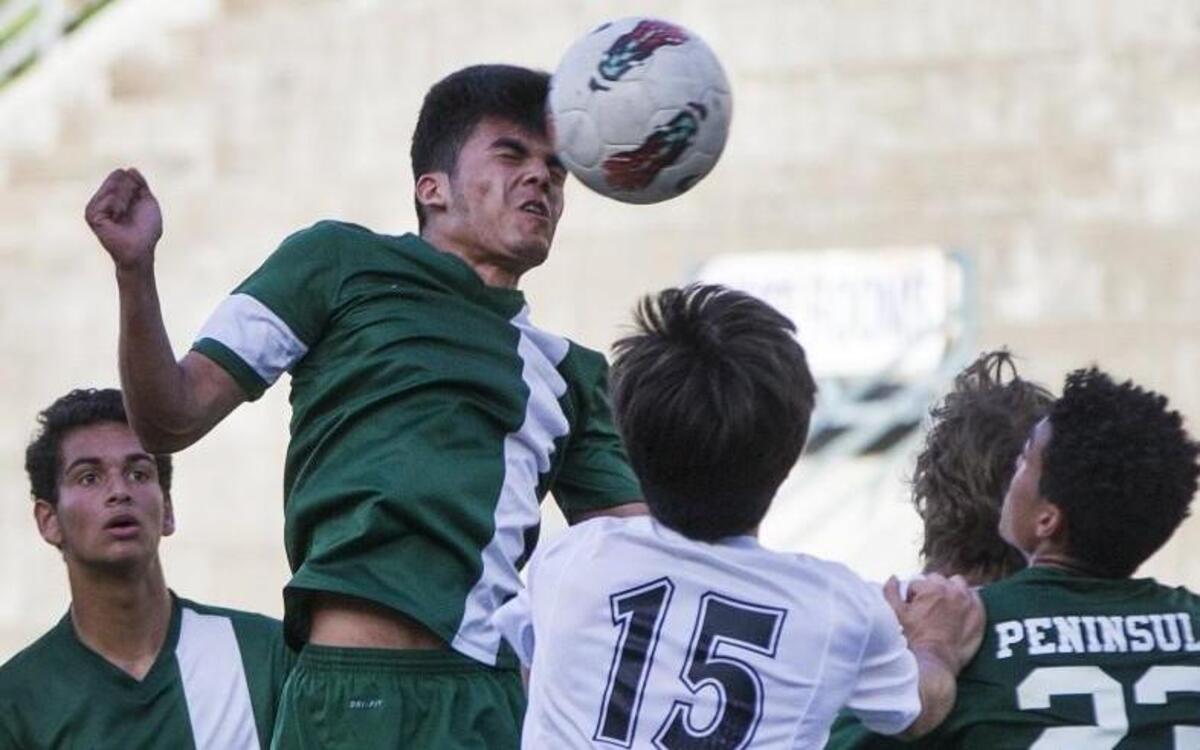 Peninsula's Mynor Martinez, heading the ball, will be one of the biggest keys of the Seahawks’ attack this season.