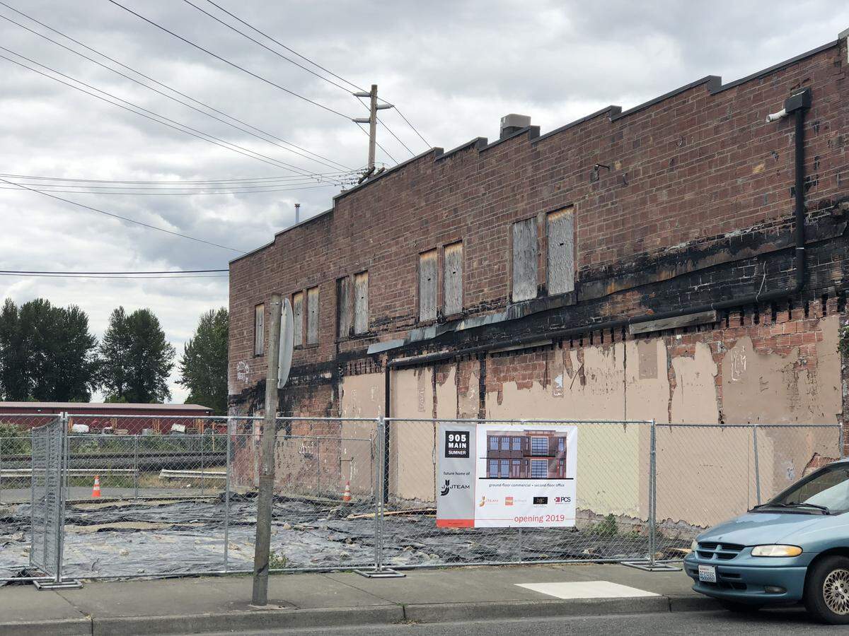 Drivers and pedestrians will soon see construction work beginning at 905 Main St. A mixed-use building is in the works.