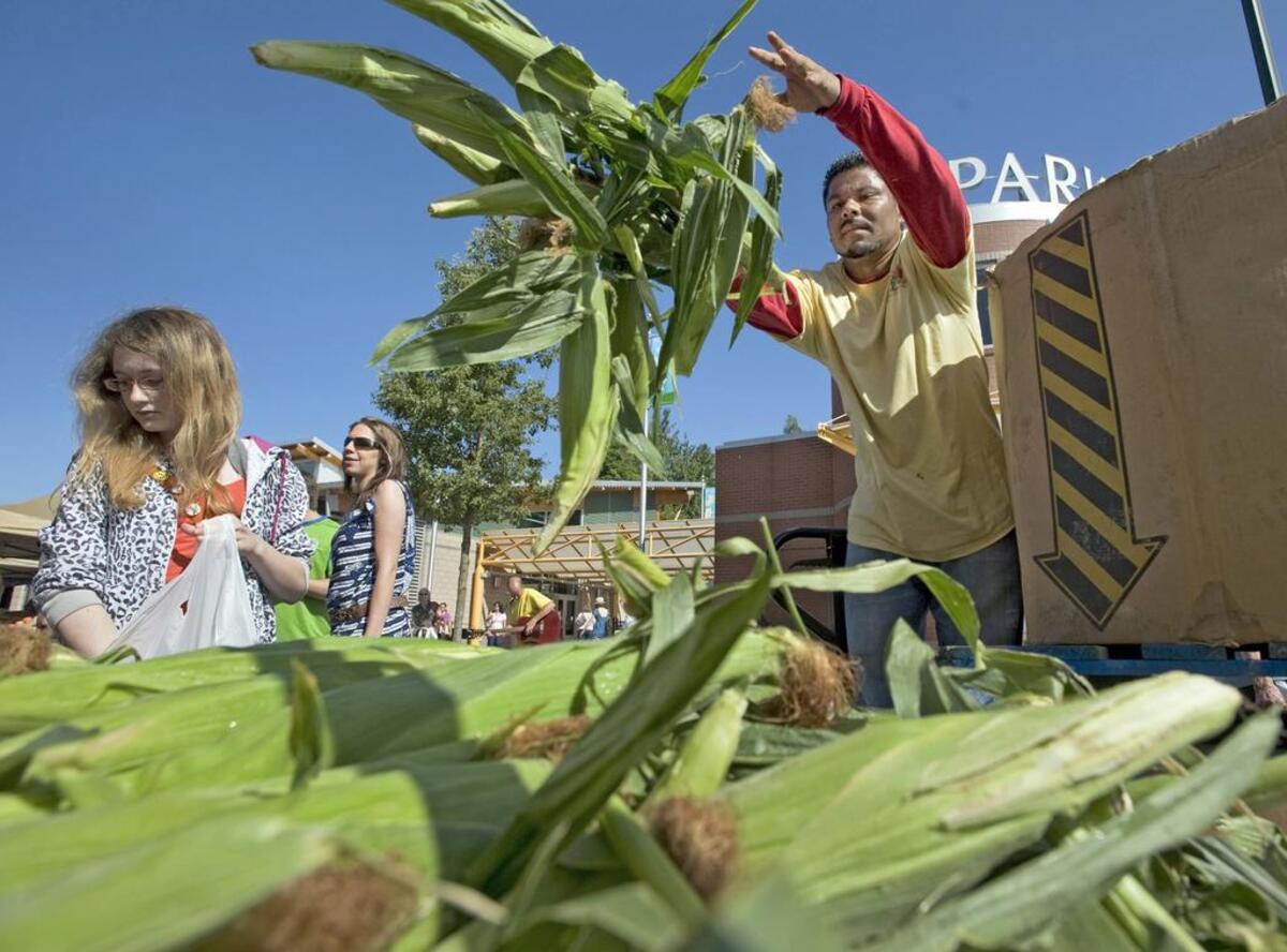 The Puyallup Farmers’ Market opened for the 2017 spring season on April 15 at Pioneer Park and Pavilion, with 118 vendors showcasing specialty food items, handmade crafts and other services and entertainment.