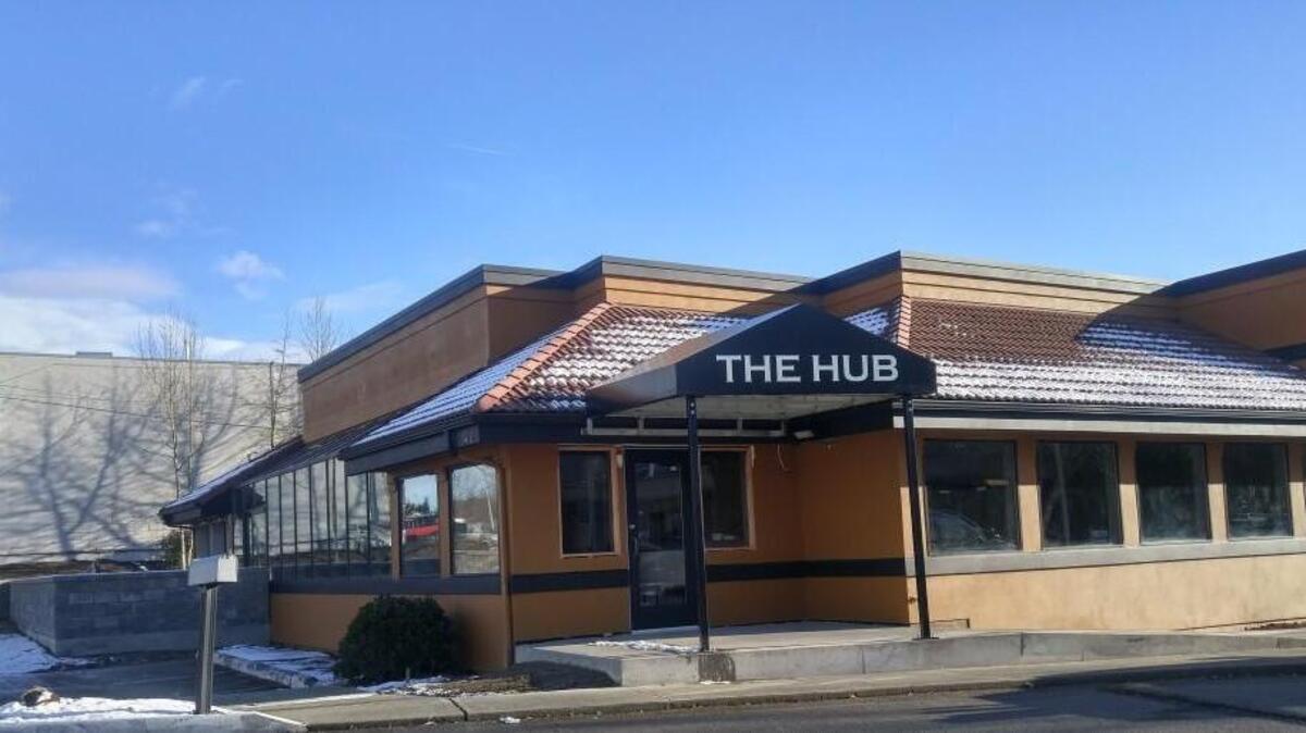 The Hub at Puyallup officially opened its doors to the public on Friday. Located on 214 39th Ave. SW near the South Hill Mall, the Hub serves pizza, hamburgers, salads, sandwiches and other entrees and is part of the Harmon Brewing Co., manned by local co-owners Pat Nagle and Carole Ford.