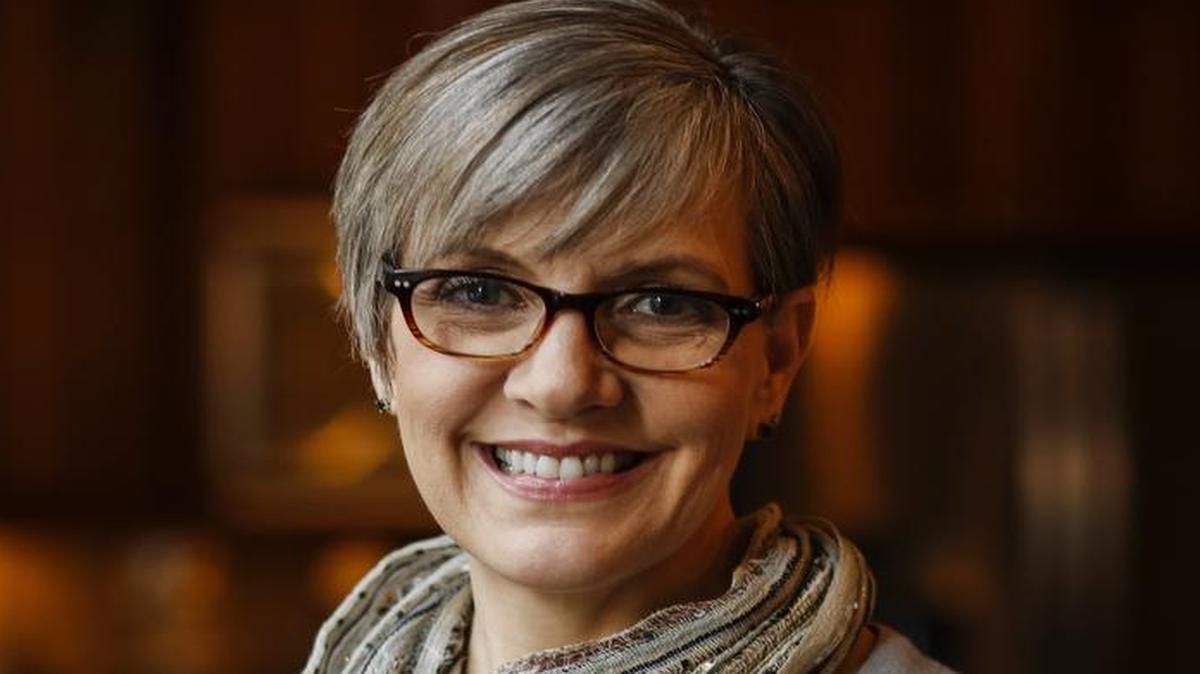 Elisa Hays was involved in a car accident in March 2014 that left her with a less than a five-percent chance of survival. Now, she travels the country to share her story.