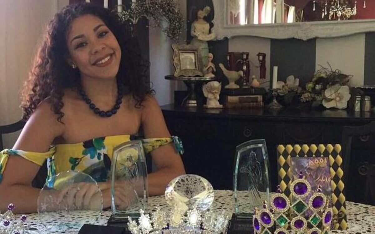After rehearsals, introductions, interviews, four rounds of theme wear and even an opening number performance with her fellow contestants, Zoe Brown took the title of Regal Majesty International Teen, one of the highest titles awarded in her age group, back to her home in Puyallup.
