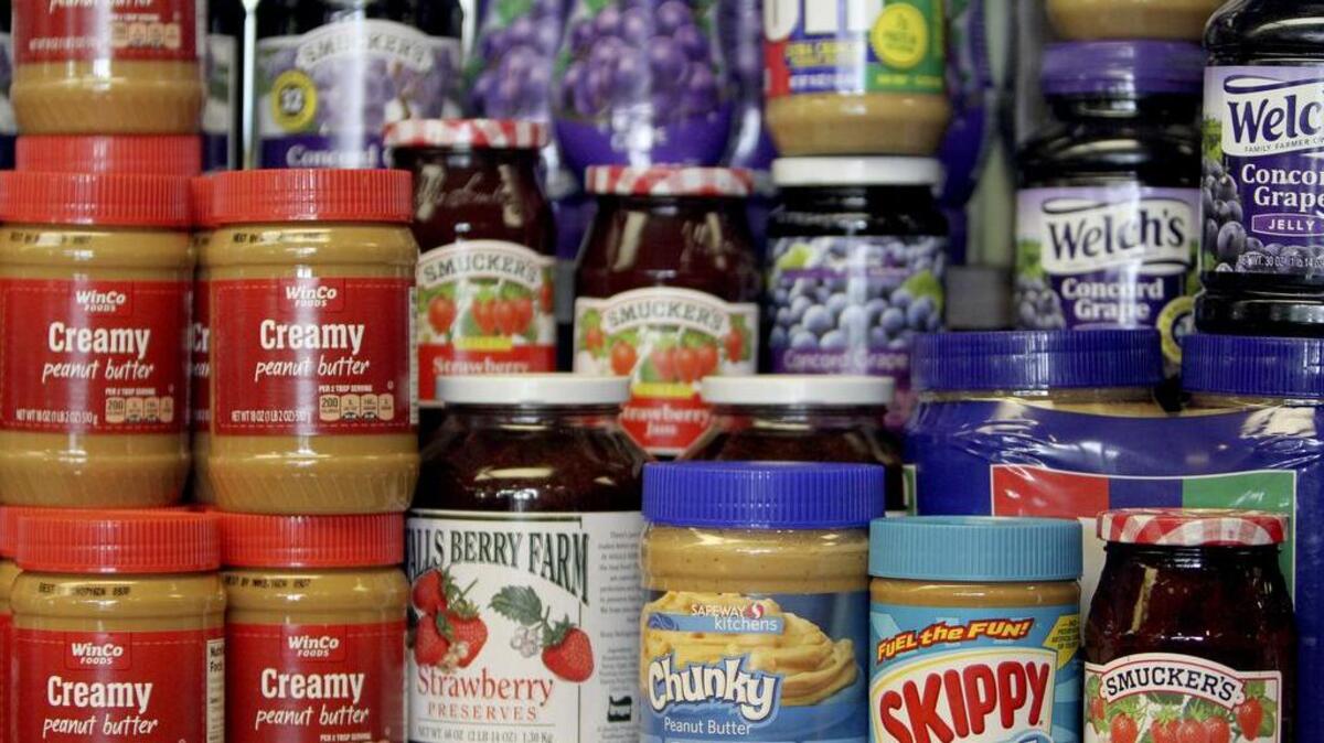 Bars, breweries and restaurants around Pierce County are hosting donation boxes for two holiday food drives this week. One supports Puyallup Food Bank and the other Emergency Food Network.