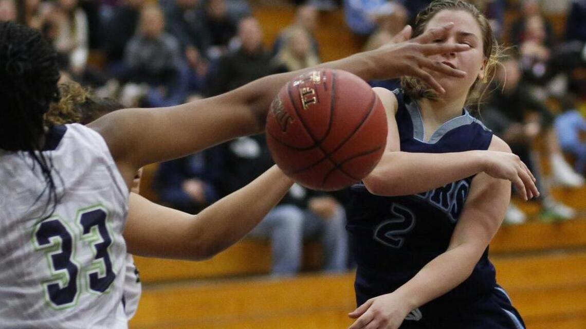 Rogers’ comeback attempt falls short in loss to Titans in 4A regional round