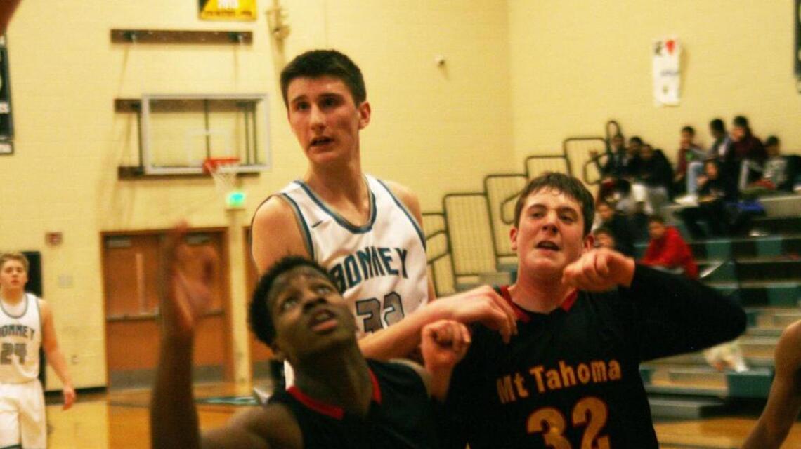 Height adds new dynamic for Bonney Lake High boys