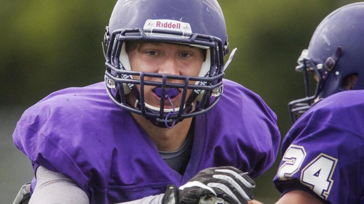 Puyallup High defensive end Gavin Dunaski already has three Division I offers — Hawaii, Wyoming and Montana State — in hand, but he’s is willing to wait the recruiting process out and make the choice that he deems as the best fit.