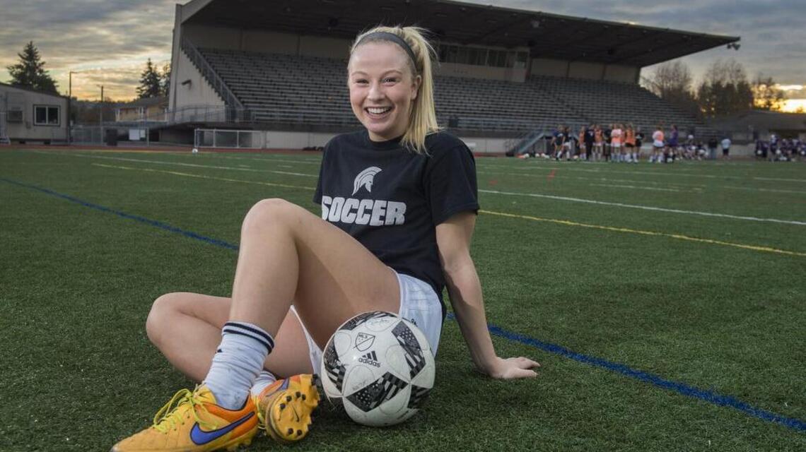 Sumner’s Thompson selected as soccer All-American