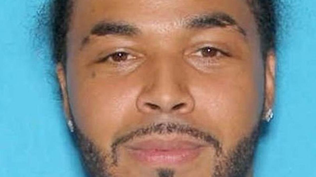 Kenneth Wright Jr., 32, was arrested Sunday night.