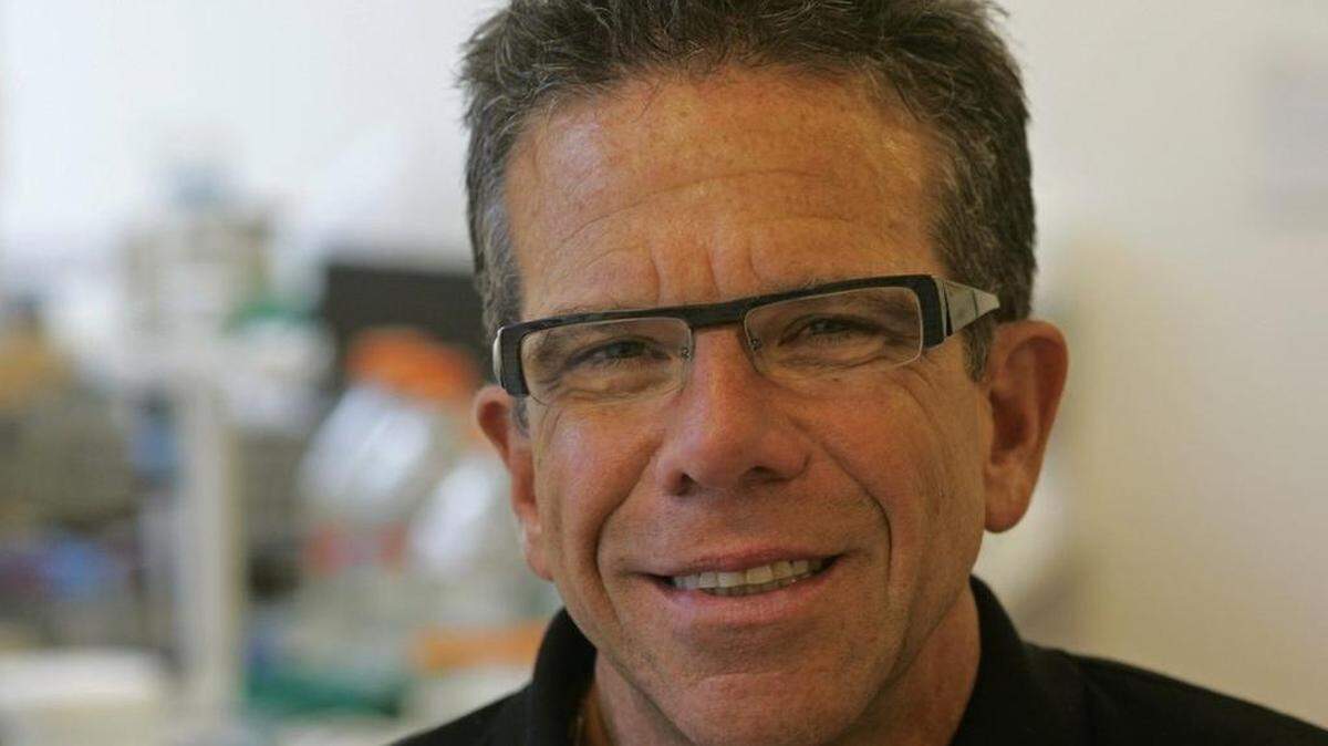 Michael Katze, UW professor of microbiology, has been removed from his research lab and the lab was shut down after investigations found he routinely bullied and harassed employees.