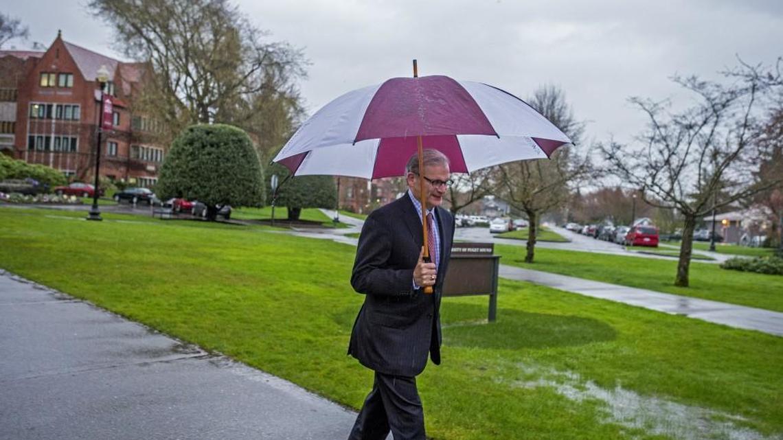 Then-president of University of Puget Sound, Ronald Thomas, walks on campus in 2016. Thomas died this week.