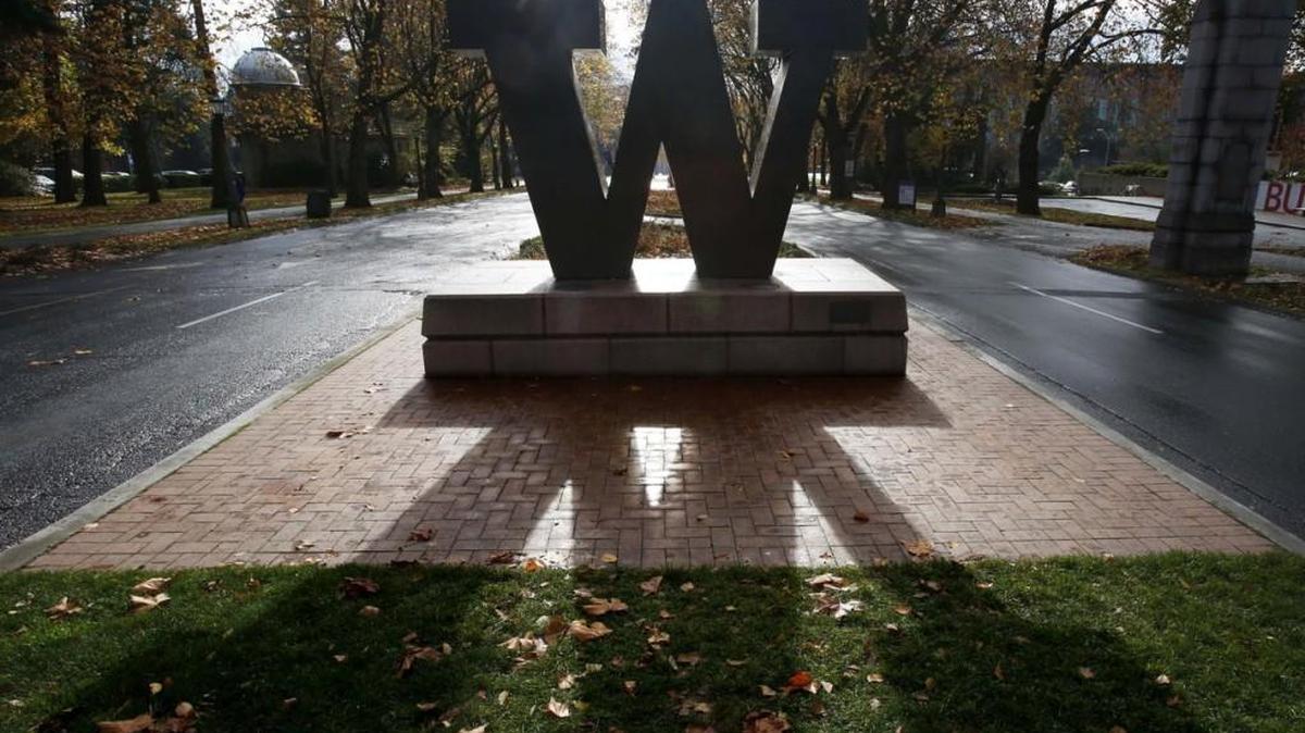 The University of Washington has sent a message to all students, faculty and staff, saying that 20 cases of mumps associated with the Seattle campus have been reported. The mumps outbreak has spread to UW’s fraternities and sororities.
