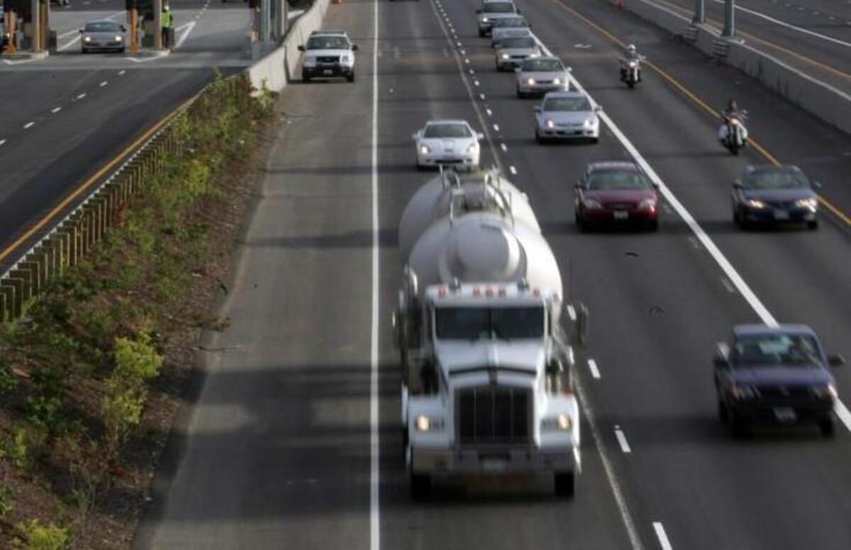 Driving on the shoulder will not help you avoid the toll cameras at the approach to the eastbound Tacoma Narrows bridge, state officials say.