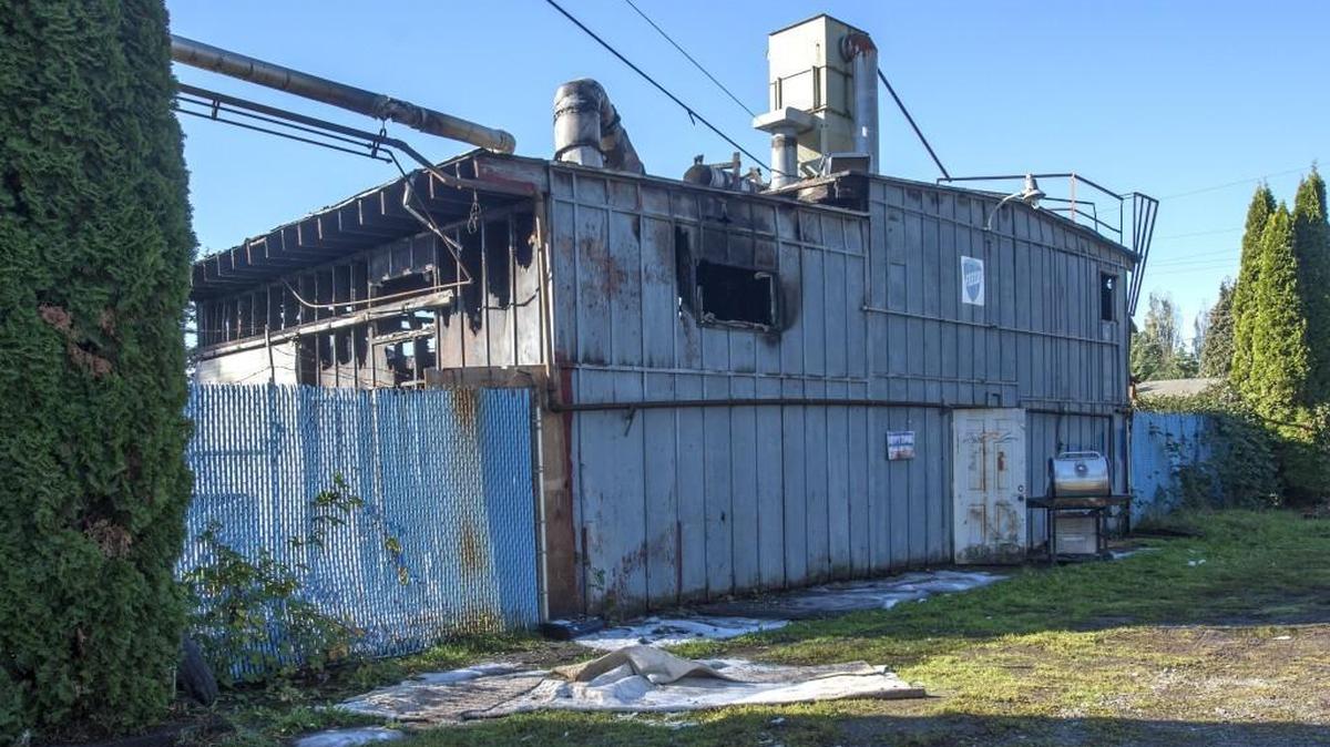 The Kent Fire Department extinguished a fire at an unused commercial building in the 200 block of East Morton Street on Tuesday, Oct. 11, 2016. The fire started shortly before midnight Monday.
