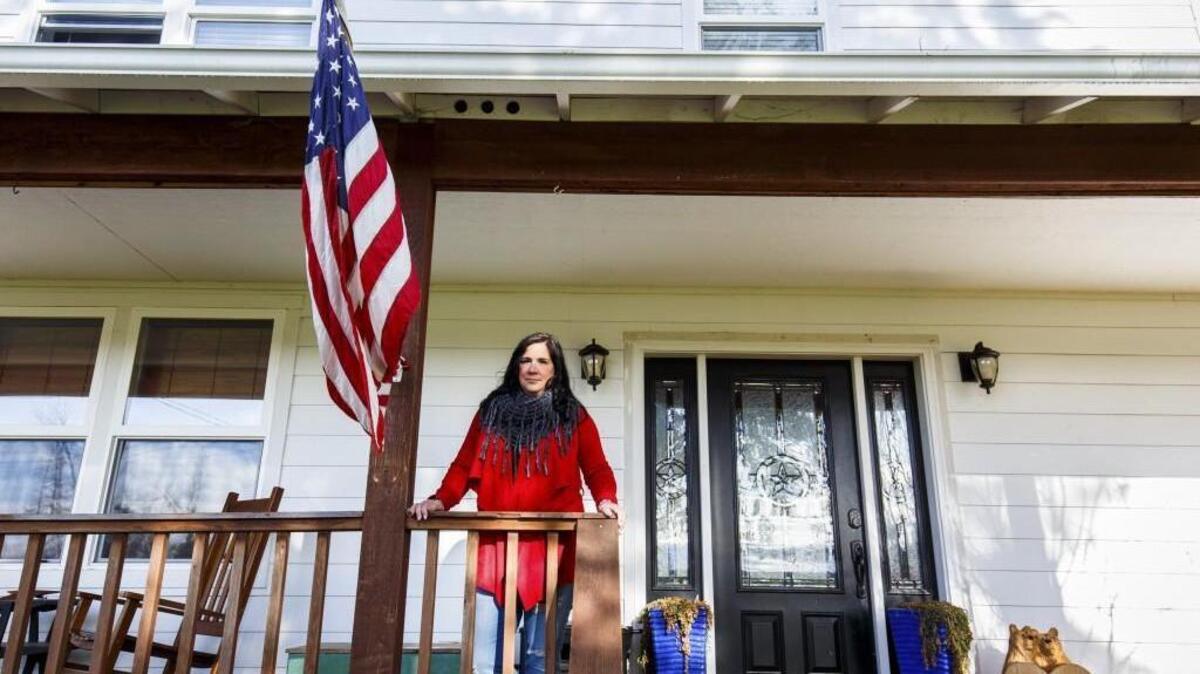 Connie Chapman, a veteran who was the director of the Wounded Warrior Project office in Seattle for two years, at a friend’s home in Eatonville. In its swift rise, the Wounded Warrior Project has embraced aggressive styles of fundraising, marketing and personnel management that have caused many current and former employees to question whether it has drifted from its original mission. “People could spend money on the most ridiculous thing and no one batted an eye,” said Chapman of the nonprofit’s spending.