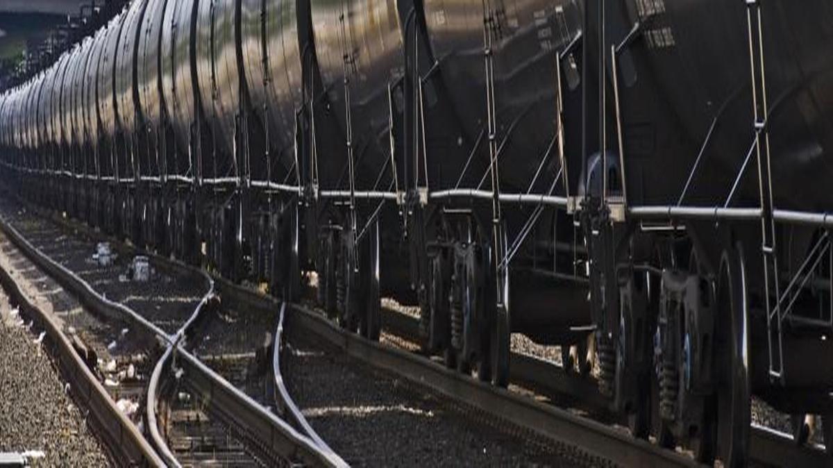 An oil train moves through Tacoma three years ago. More could be coming without new land-use regulations, according to columnist Matt Driscoll.