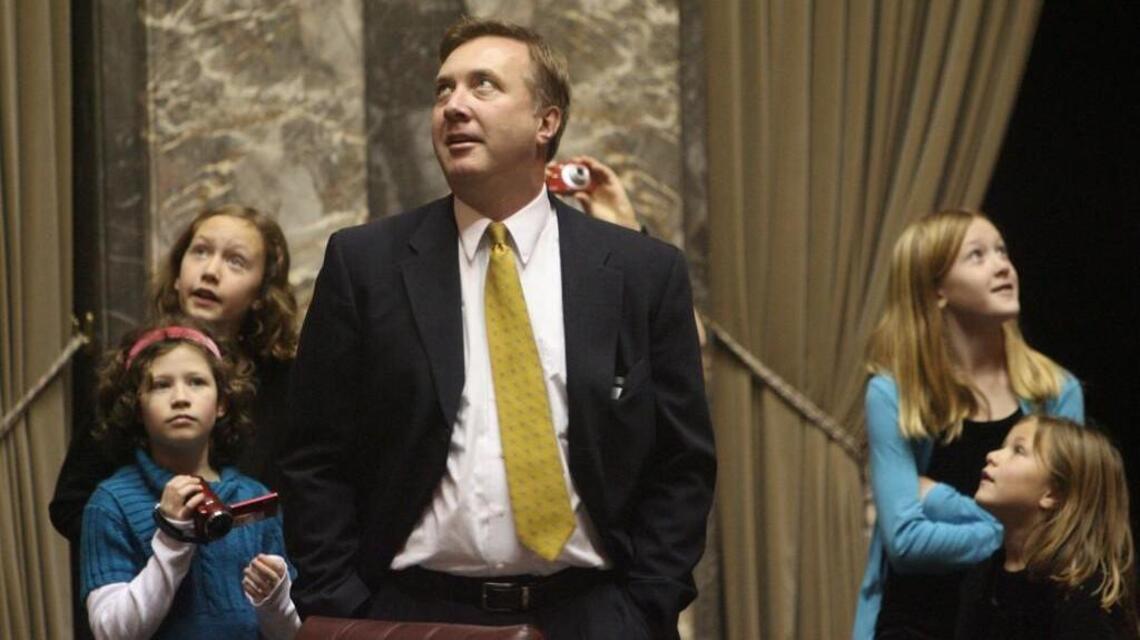 The Nose: Rep. Ericksen’s ‘hero bill’ – zero traction, but lots of sweet face time!