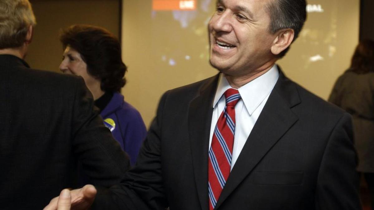 Republican state Sen. Dino Rossi of Sammamish has announced he will run for Congress.