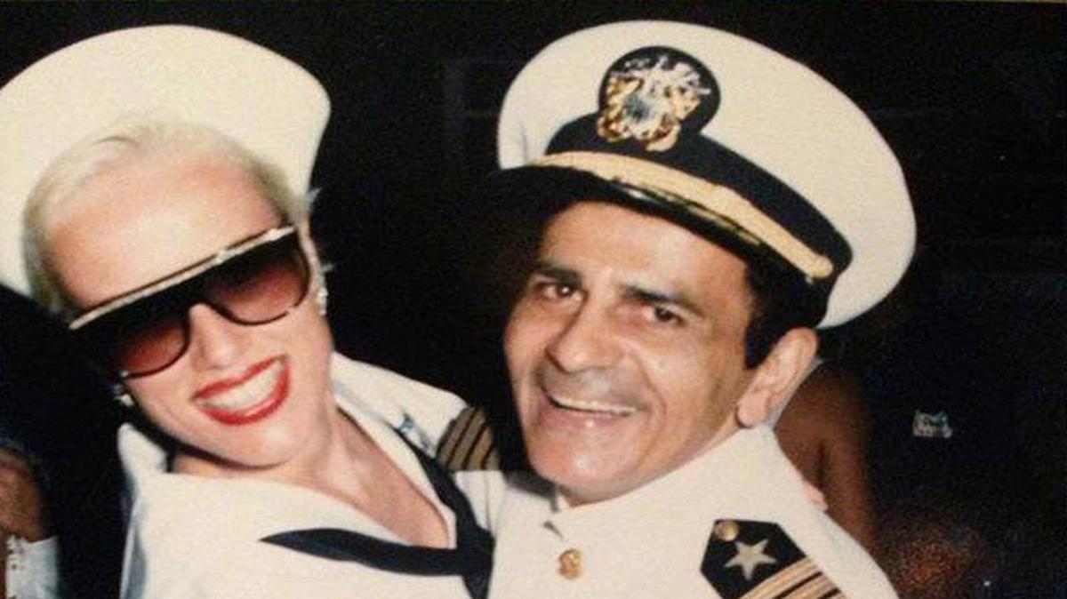 Jeannie and Casey Kasem dance at a party they threw in 2001.