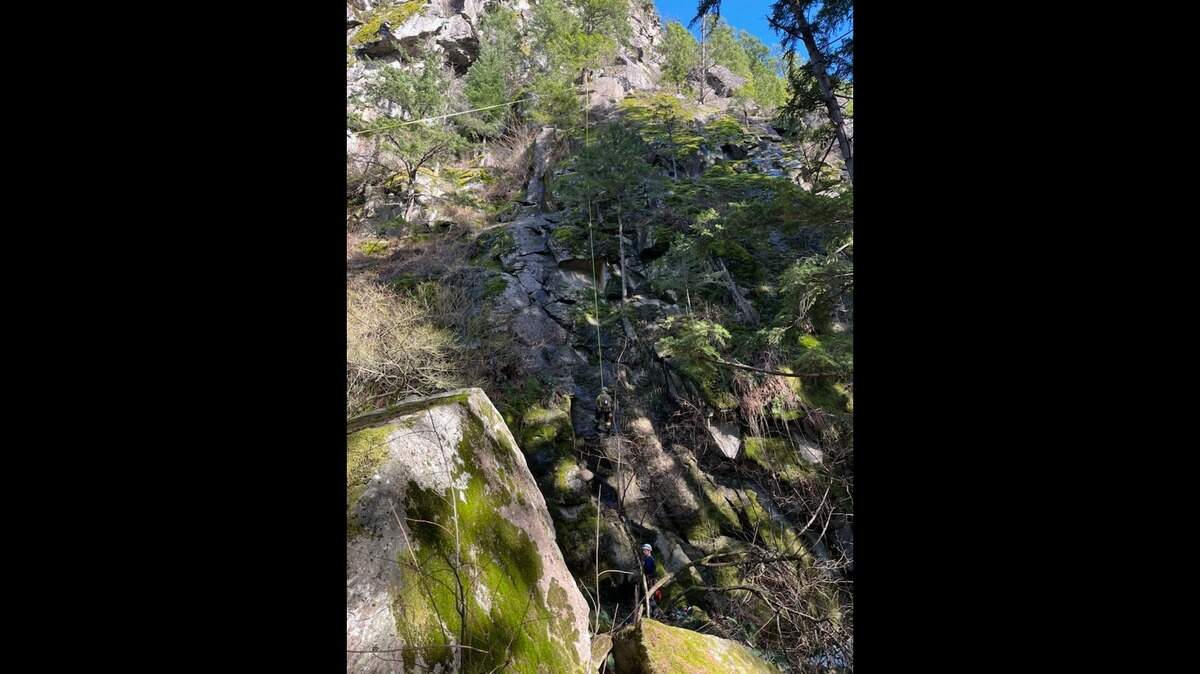 Rescuers spent five hours trying to help a rock climber who had fallen March 14 at Beacon Rock State Park in Washington.