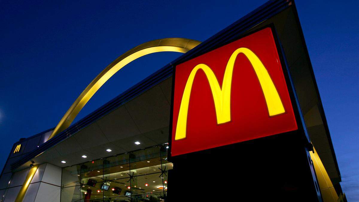 A 20-year-old woman was arrested on charges of trespass and disorderly conduct after she was accused of climbing into a McDonald’s window, deputies said.