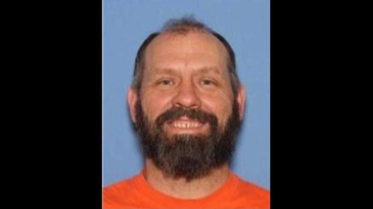 Jeffery Scott Harris’ body was found two weeks after he was reported missing from the Umpqua River in Oregon, deputies said.
