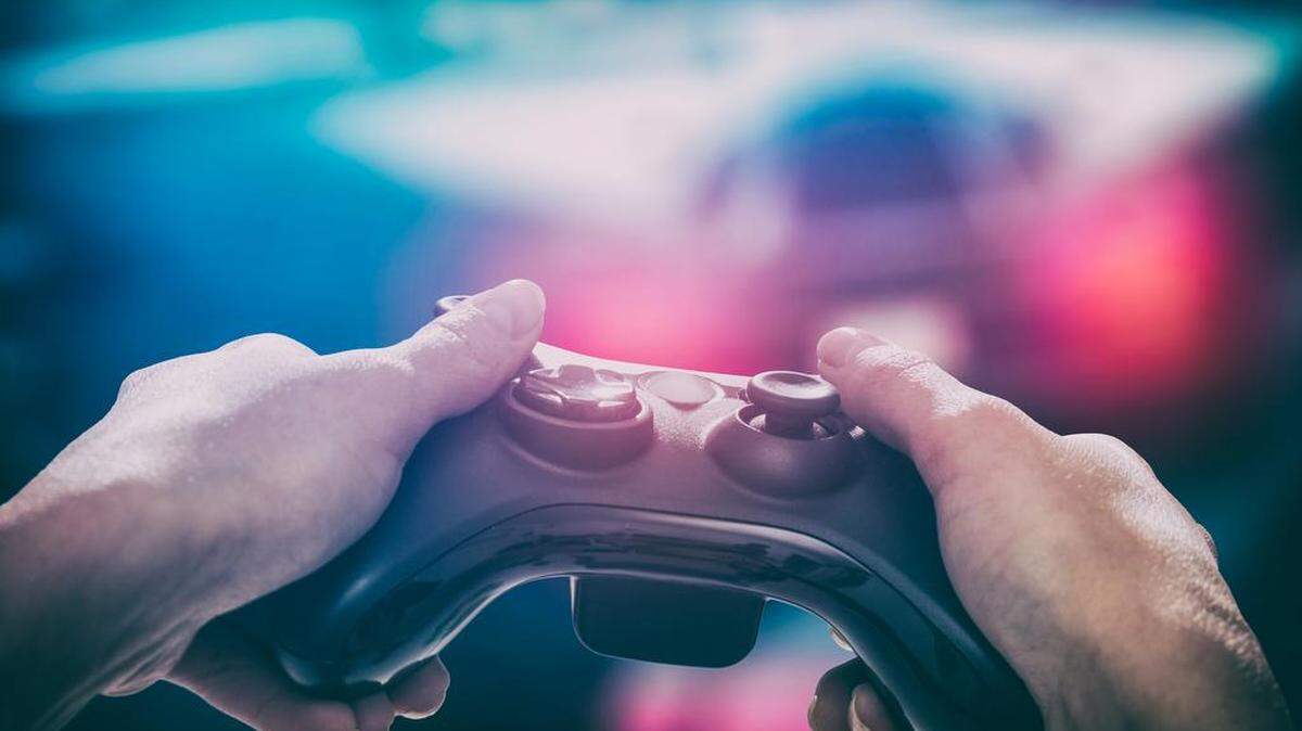 A bill introduced in the Washington Legislature aims to determine whether video-game loot boxes are a form of gambling that targets children.