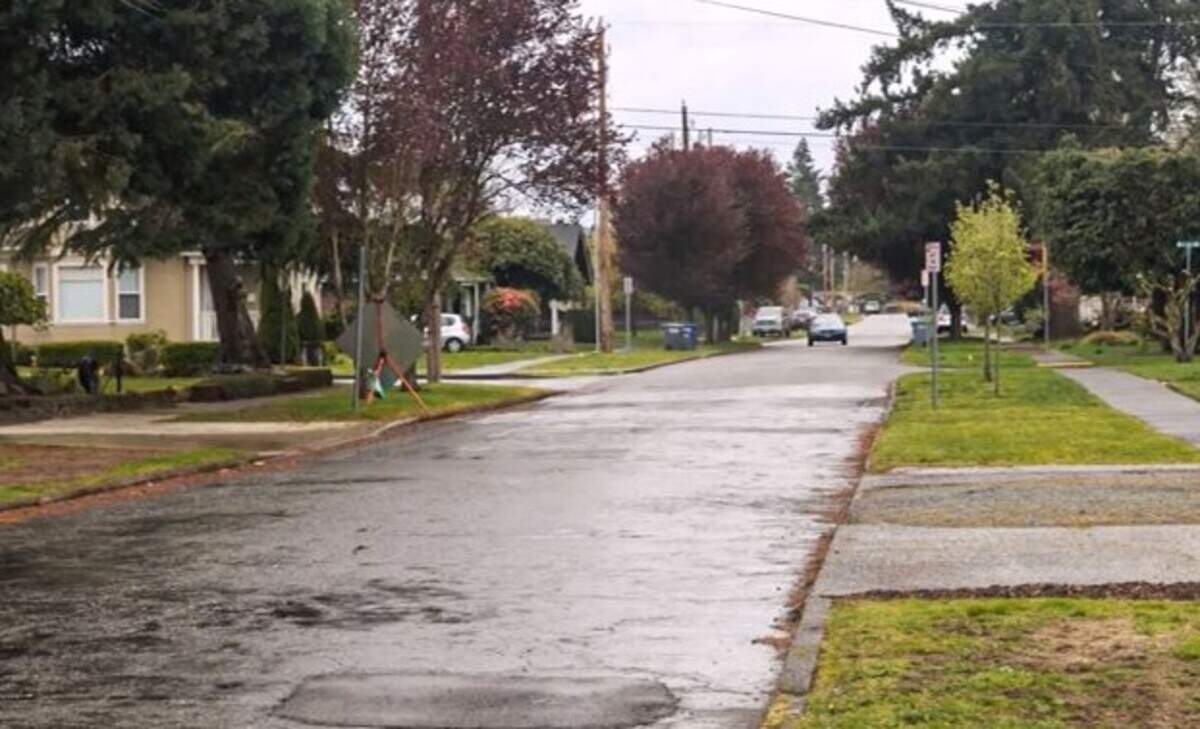 Fifth Avenue Northwest in Puyallup is going to see new sidewalks, improved lighting, on-street parking and more. The project costs $6.12 million and construction is expected to start in May or June.
