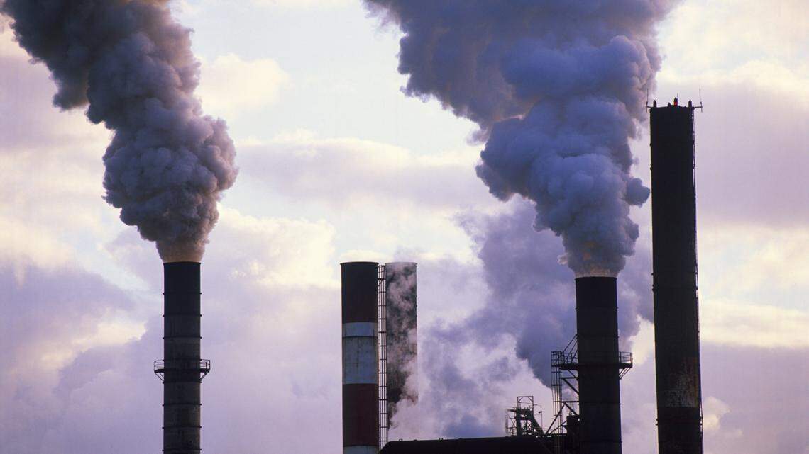 A rift between tribal leaders and an environmental group that threatened to fracture support for a initiative to tax carbon emissions is healing.