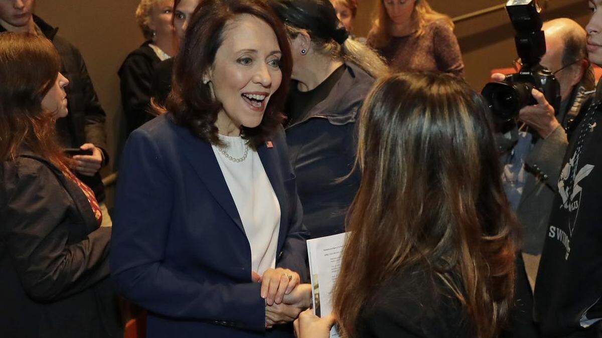 Sen. Maria Cantwell, D-Wash., left, talks with an audience member following a debate with Cantwell’s Republican challenger, Susan Hutchison, Monday, Oct. 8, 2018, at Pacific Lutheran University in Tacoma, Wash.