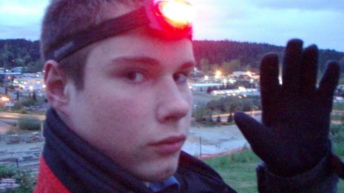 Colton Harris-Moore, aka The Barefoot Bandit, while he was still at large, stealing planes and other stuff and throwing down Five Spot salutes.